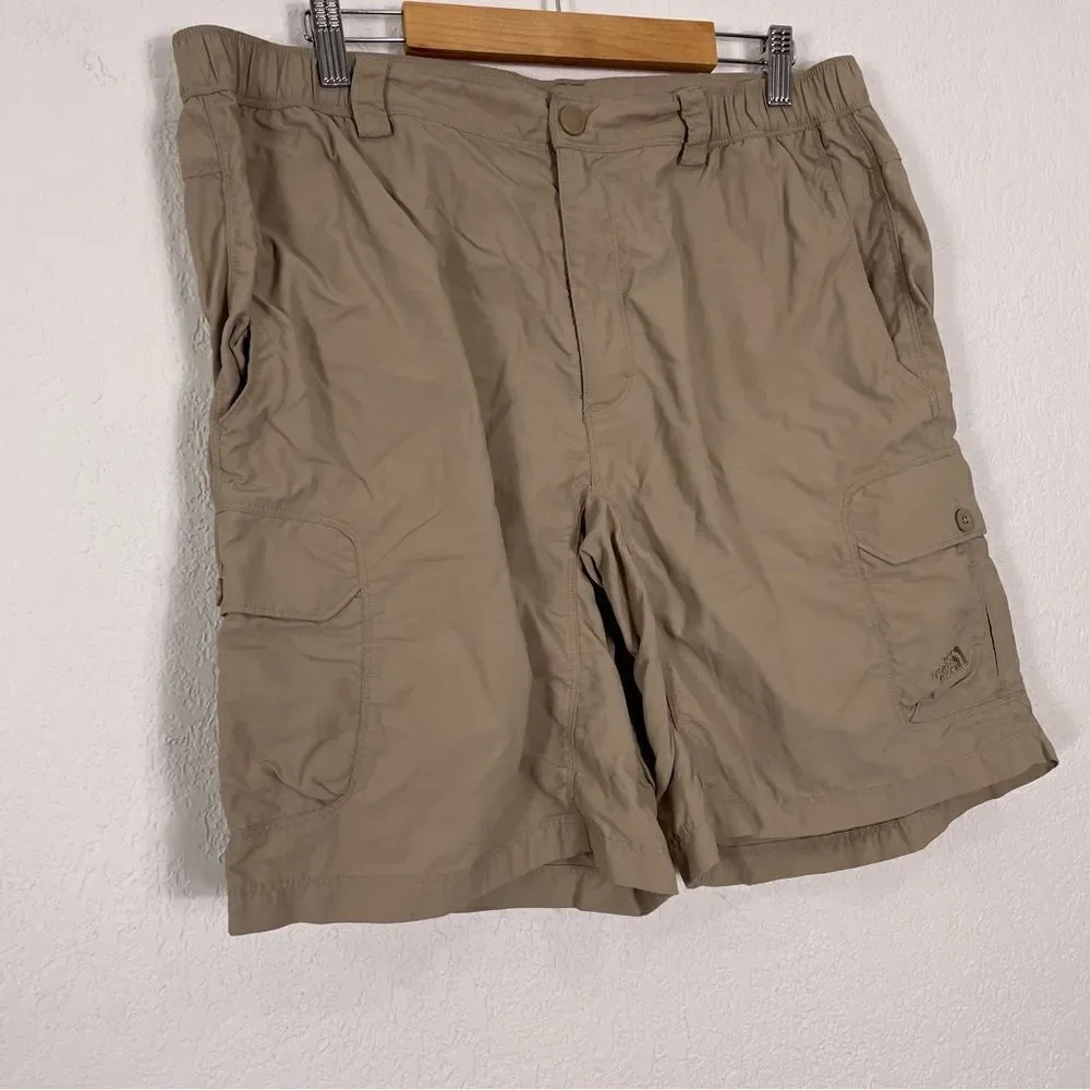 The‎ North Face Tan 100% Nylon Cargo Shorts Men’s Large